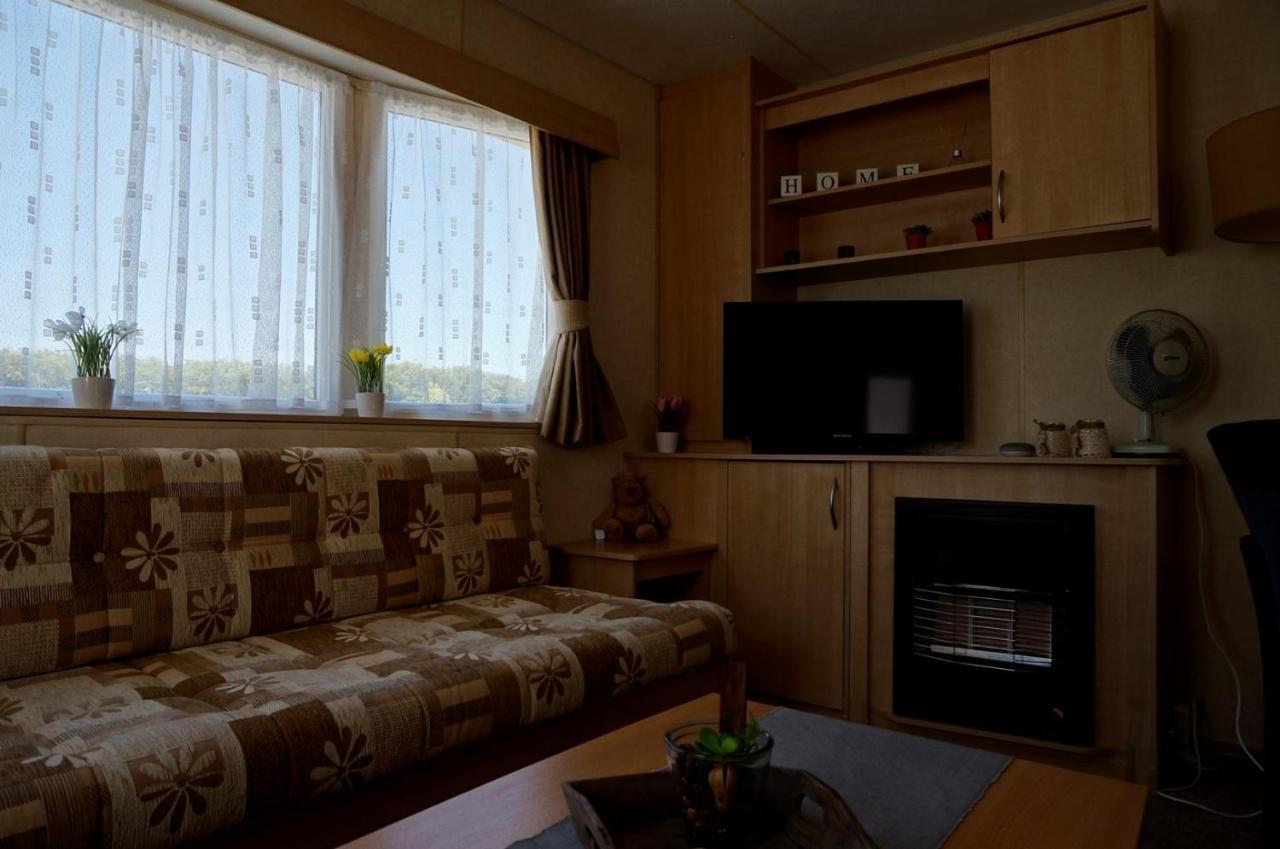 Отель Weerribben Chalets Paasloo Экстерьер фото